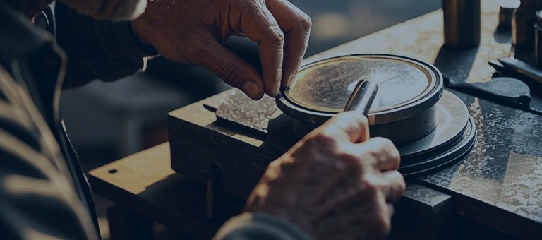 Warehouse challenges in the cosmetics and accessories industry