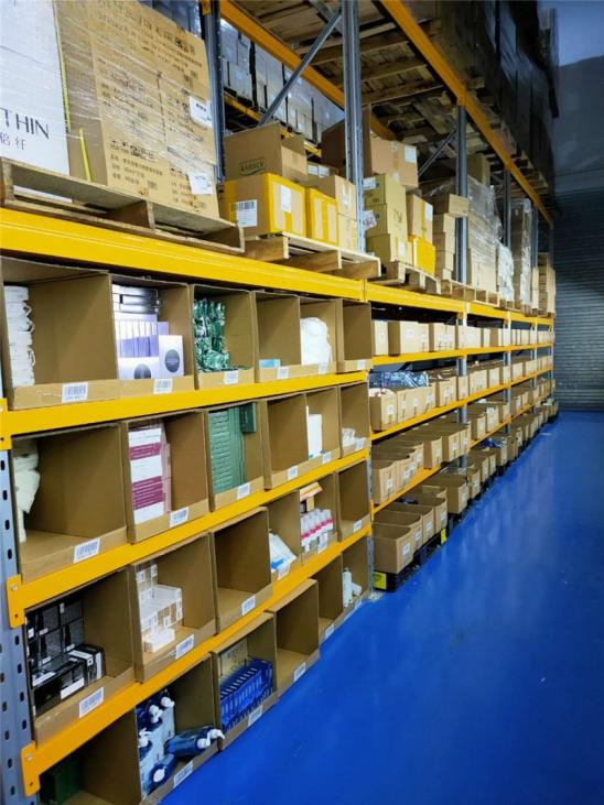 Vertical Lift Module for Beauty Industry Warehousing supporting image 2