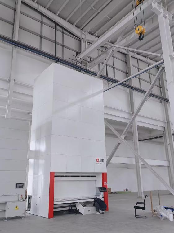 Vertical Lift Module for Electrical Equipment Manufacturing Warehousing supporting image 3